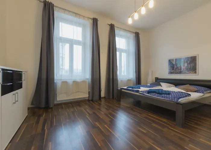 דירה Spacious In Center With Terrace *
