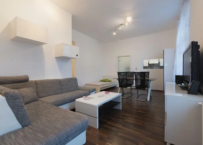 Spacious In Center With Terrace דירה