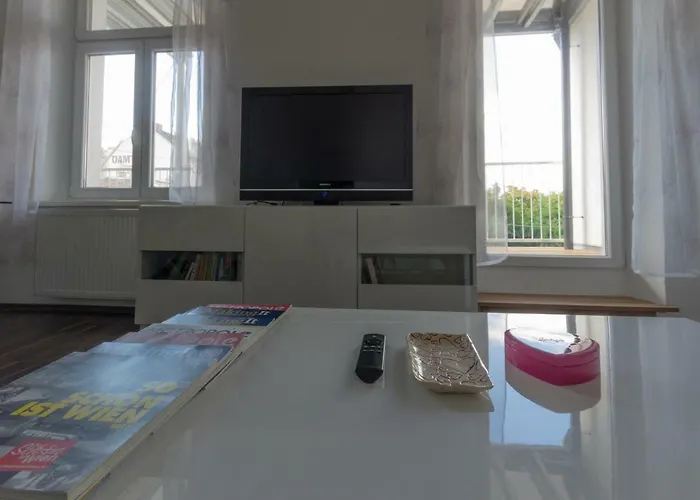 Spacious In Center With Terrace