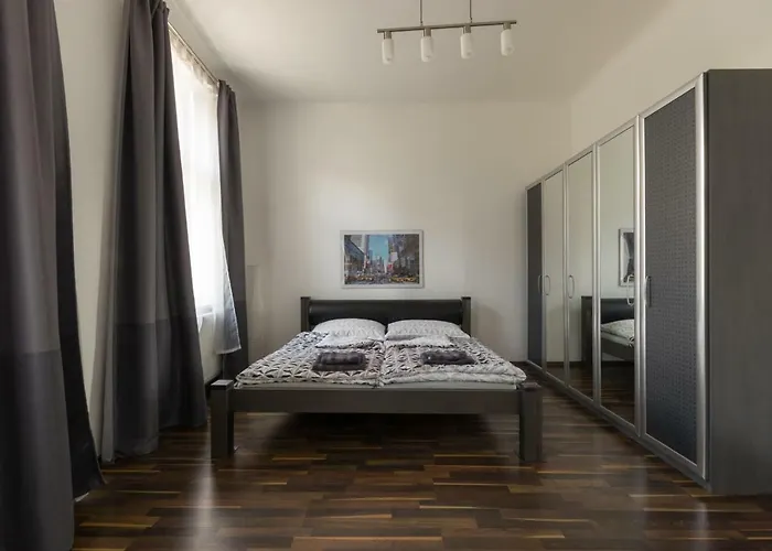 Spacious In Center With Terrace דירה *